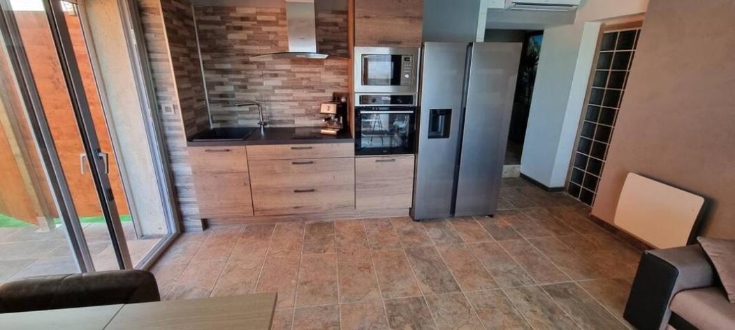 Rêves de vie, appartement vue mer, piscine non chauffée et spa privatifs Cassis Exterior foto