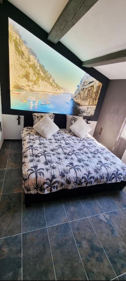 Rêves de vie, appartement vue mer, piscine non chauffée et spa privatifs Cassis Exterior foto